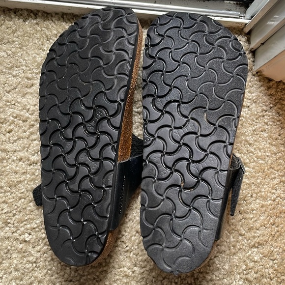 Black Birkenstocks. Size 39 narrow Gizeh - Picture 3 of 4